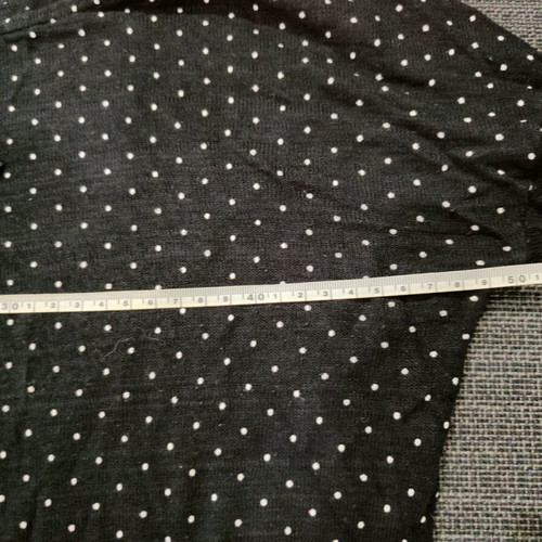 Women's blouse like new, size M, black and white