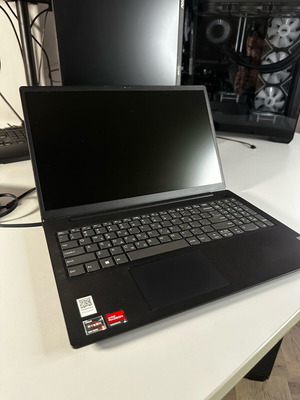 Lenovo V15 G4 AMN 15.6" FHD like new, Ryzen 5, 16GB RAM, 512GB SSD, GR keyboard