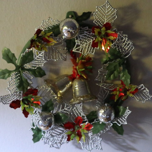 Plastic door wreath new