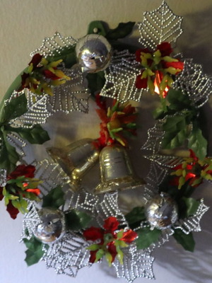 Plastic door wreath new