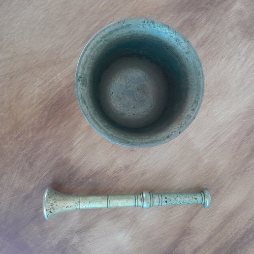 Bronze mortar with pestle used