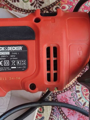 Black and Decker hammer drill 710W with manual and carrying case