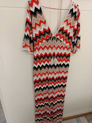 Love Me maxi dress new, multicolor, size small