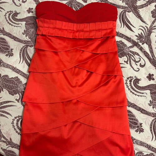 Allure dress red medium like new