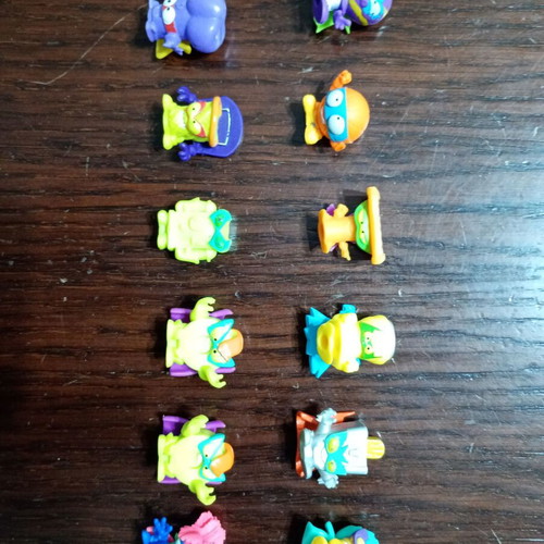 Super Zings figures pack of 12 like new
