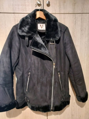 Women's jacket black size L like new