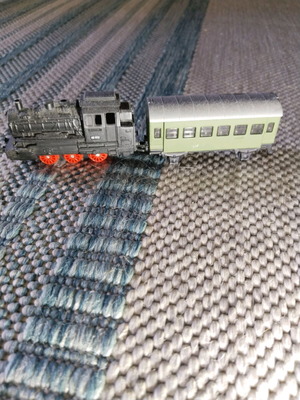 Siku 1657 Steam Locomotive with Wagon 1:120 like new