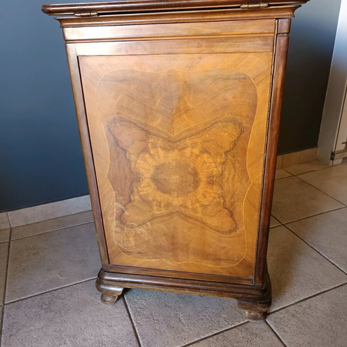 Sigma sewing machine used with wooden cabinet and bar door