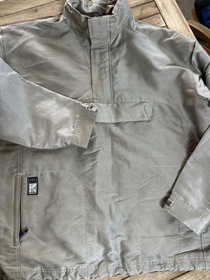 Quiksilver μπουφάν ανδρικό μεταχειρισμένο, μέγεθος XL, γκρι