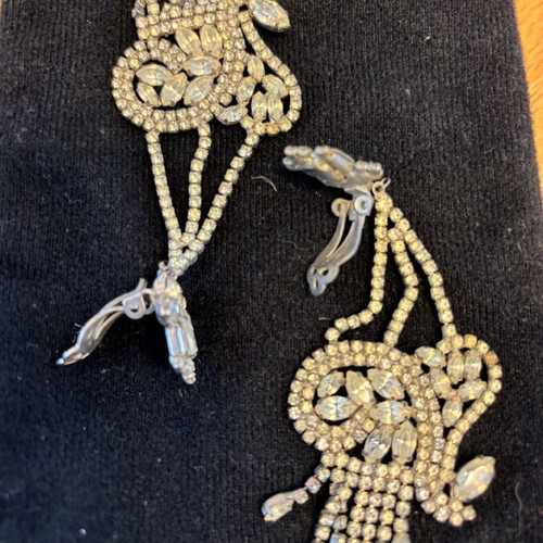 Vintage clip earrings used, 1990