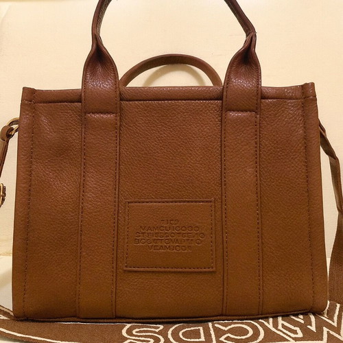 Marc Jacobs women's shoulder bag brown like new