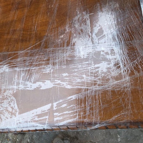 Dining table solid cherry wood like new, polished with extension leaves