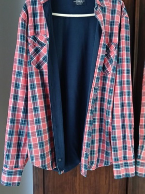 Pull & Bear long-sleeve plaid shirt, size L, like new, vintage style