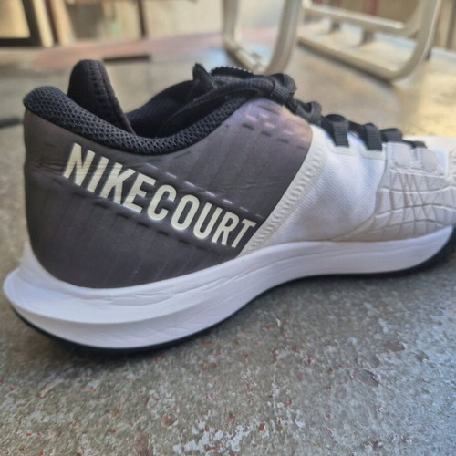 NikeCourt tennis shoes Without box