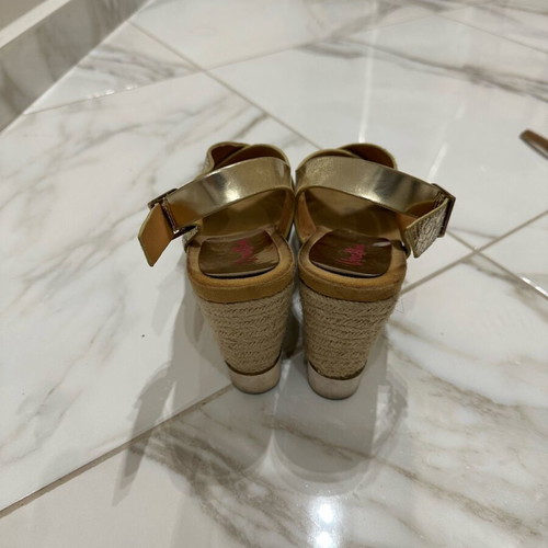 Platform sandals used, size 37, gold color