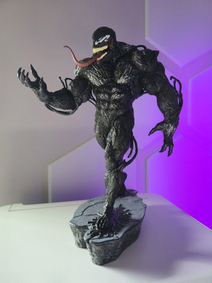 Venom φιγούρα 28εκ καινούργια, PU λάστιχο