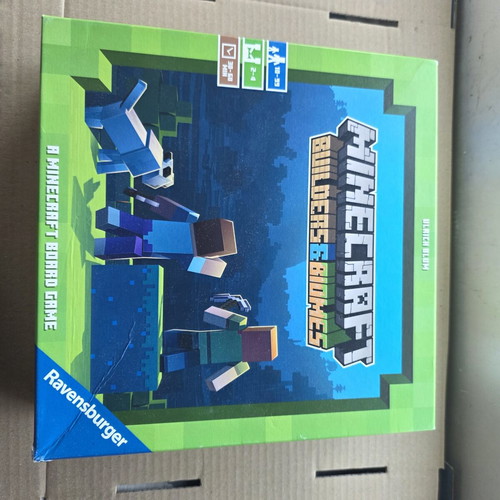 Minecraft Builders & Biomes Strategy Board Game Ravensburger 2019 used