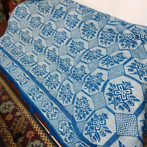 Woven blanket with lace new for double bed