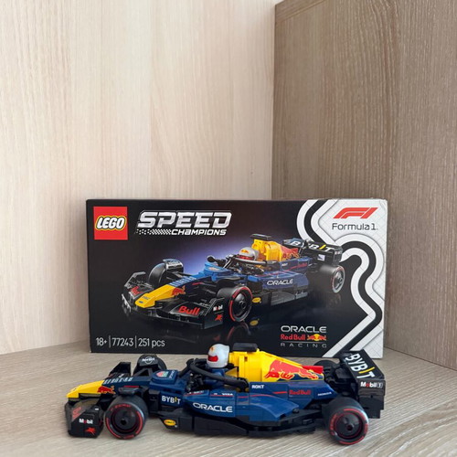 Lego Speed Champions Formula 1 car
