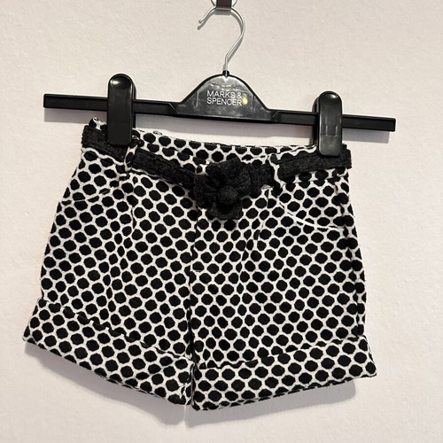 Children's black and white shorts with belt and flower, age 2-4