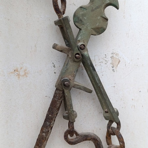 Small vintage kantari scale used, missing counterweight