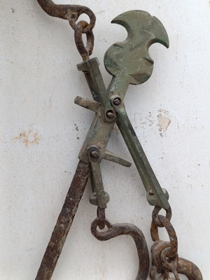 Small vintage kantari scale used, missing counterweight