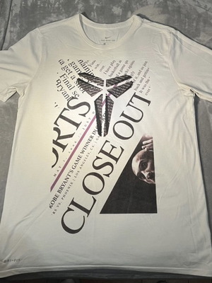 Nike Kobe Bryant t-shirt size L like new, white and black