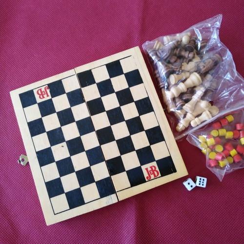 J&B wooden chess set like new, backgammon included