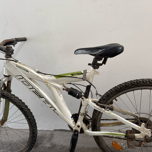 Mountain bicycle used, men's, white