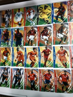 Europe's Champions 2002 - 2003 used 28 single cards