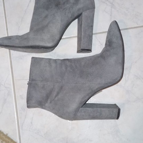 Suede ankle boots Mourtzi used, gray, size 38