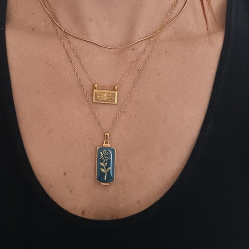 Triple silver necklace gold plated new with blue and gold details