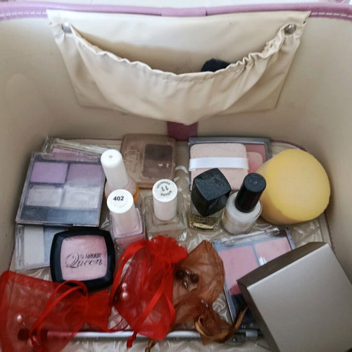 Makeup case pink 29cm x 22cm like new