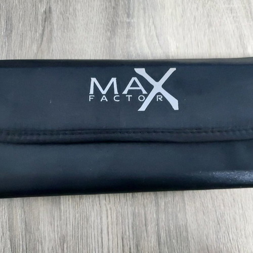 Max Factor makeup tool set unused with satin case
