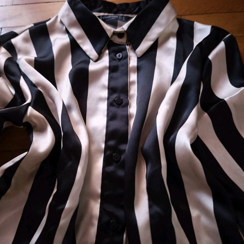 Stradivarius shirt used, size S, black and beige