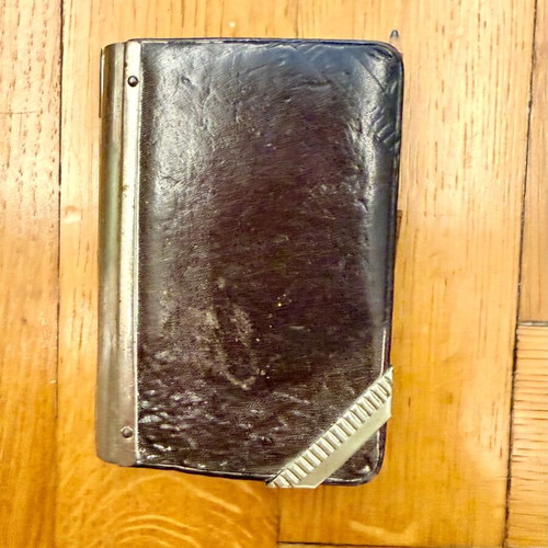 Vintage aide-mémoire used with pencil and leather case