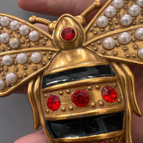 Metal bee for crafts multicolored new