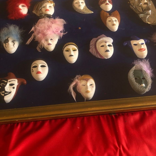 Venetian masks Greek collectible circle, 16 pieces with wooden display case