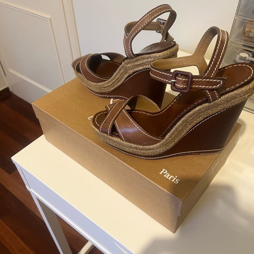 Louboutin platform shoes like new, size 39, brown