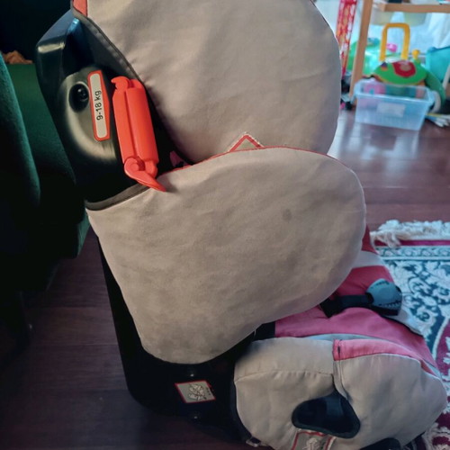 Recaro child car seat used 9-18 kg and 15-36 kg