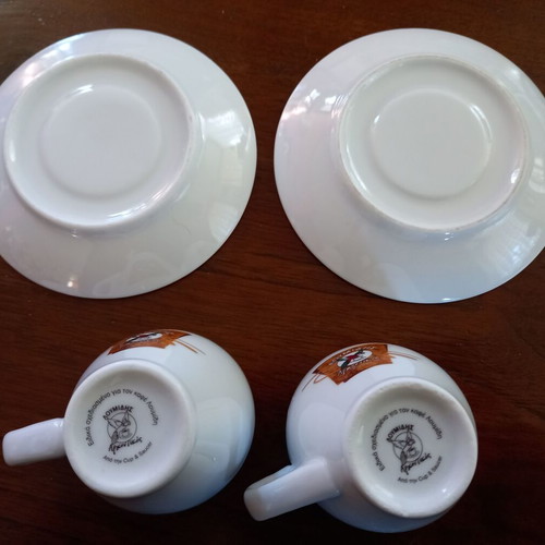 Set of 2 Lumidis Archontikos collectible coffee cups like new