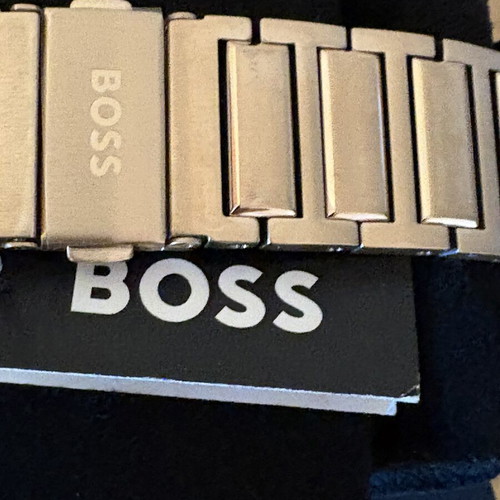 Boss men's watch with blue black dial and gold plated bracelet new