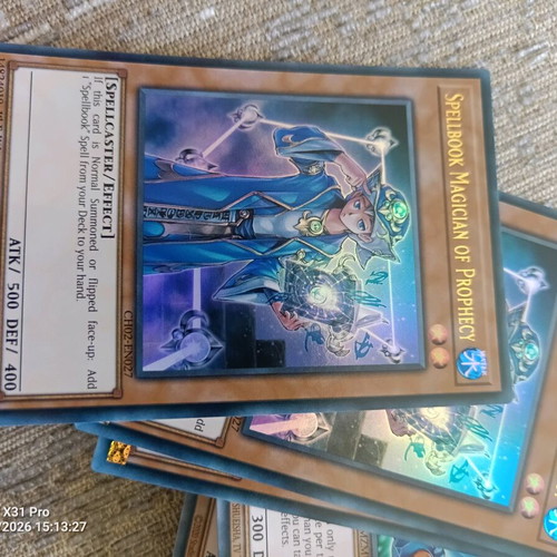 Yu-Gi-Oh Spellbook Magician of Prophecy like new