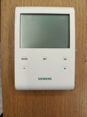 Siemens RDE100.1 ψηφιακός θερμοστάτης χώρου