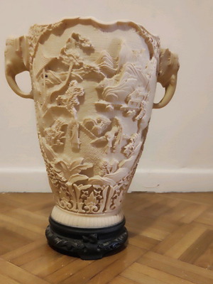 Alabaster decorative antique like new with Chinese carvings