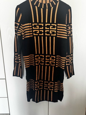 Dress black and brown like new, size L