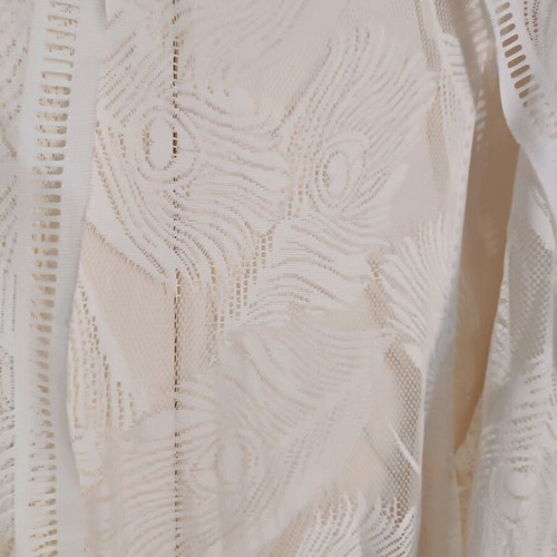 White caftan like new with lace and fringes