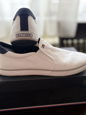 Tommy Hilfiger men's shoes size 41 like new, white casual