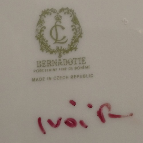 Porcelain plate