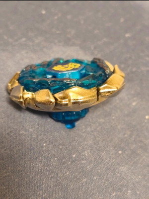 Beyblade Blitz Striker new